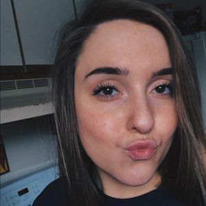 Meet your Posher, Kaci